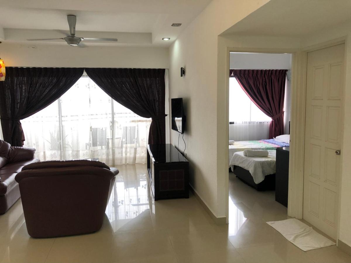 Beach Resort Home Stay Sri Sayang 05 Apartment Batu Ferringhi 2Bedroom Eksteriør bilde