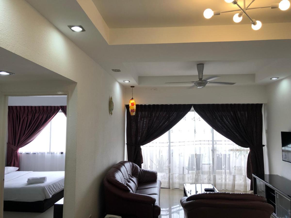 Beach Resort Home Stay Sri Sayang 05 Apartment Batu Ferringhi 2Bedroom Eksteriør bilde