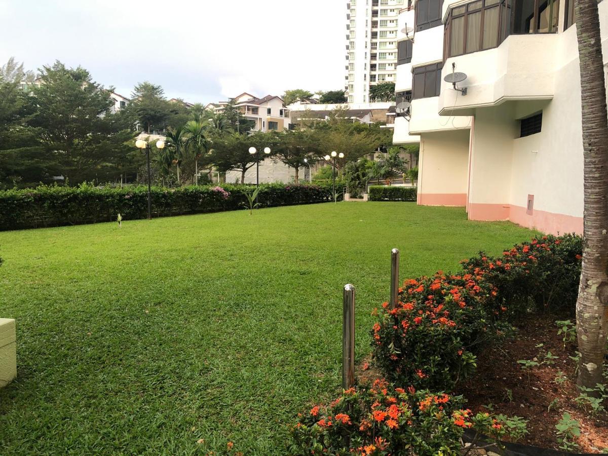 Beach Resort Home Stay Sri Sayang 05 Apartment Batu Ferringhi 2Bedroom Eksteriør bilde